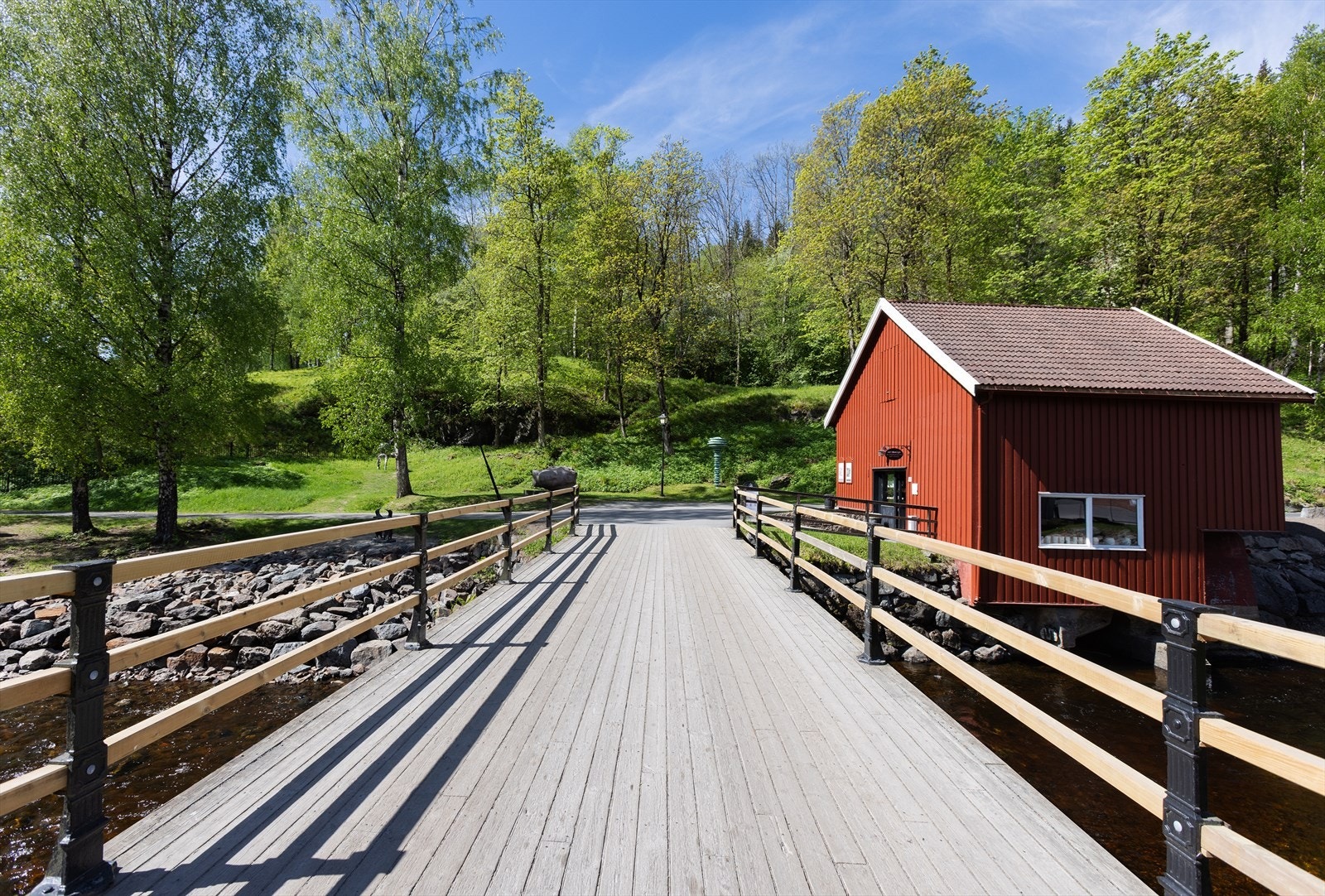 Det er nærhet til marka med flotte tur- og rekreasjonsmuligheter både sommer og vinter. Galleribilde