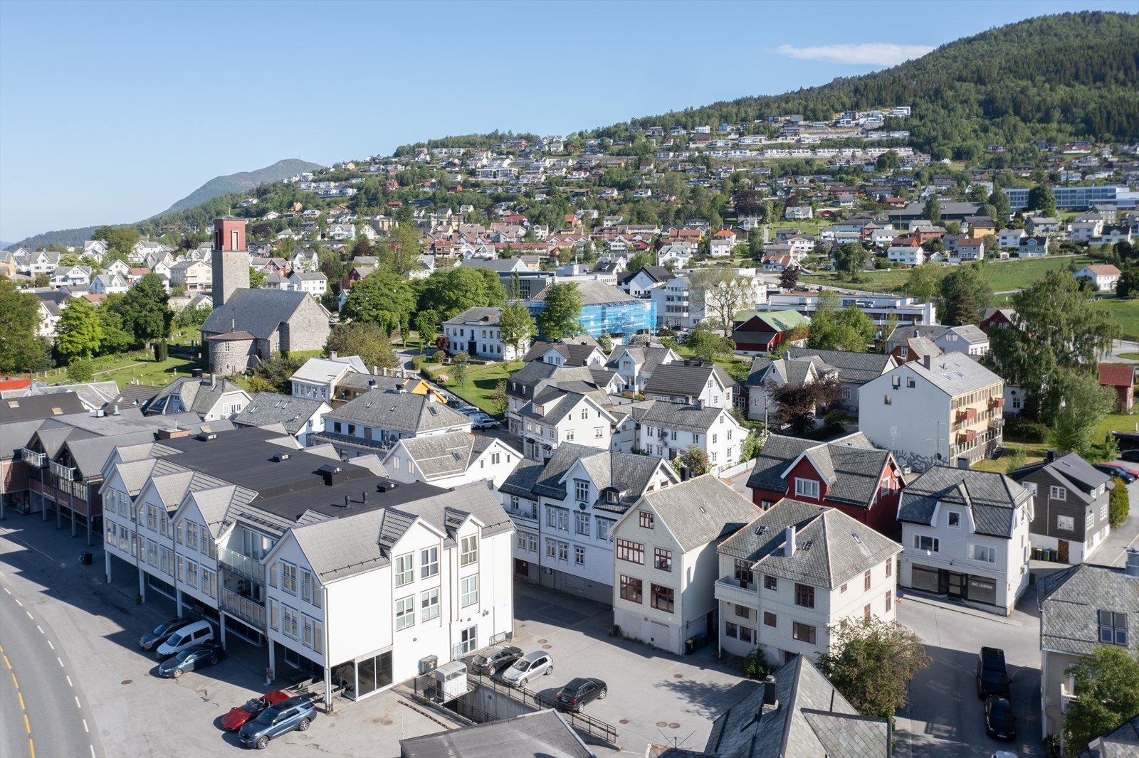 Kort avstand til offentlig transport og kort vei til det meste Galleribilde