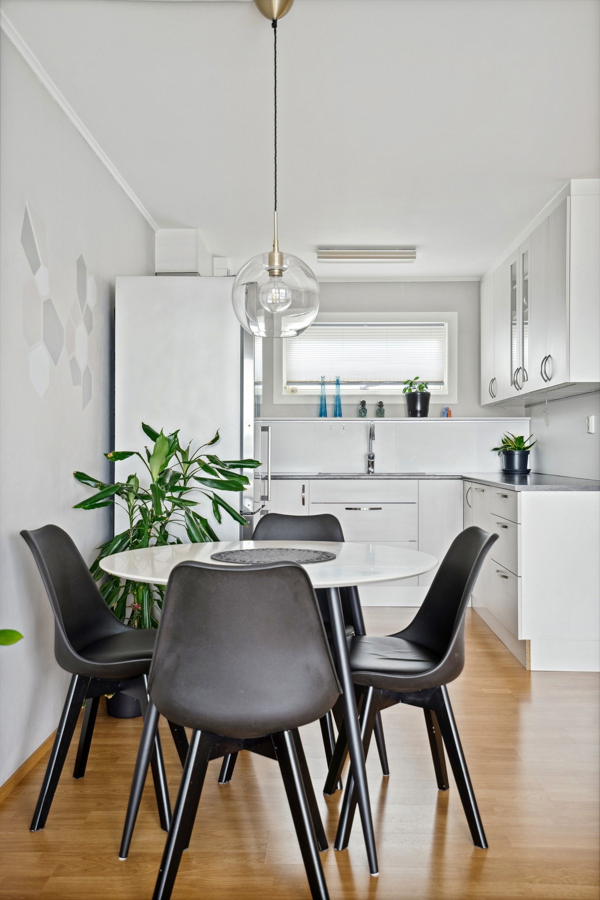 God plass til spisebord Galleribilde