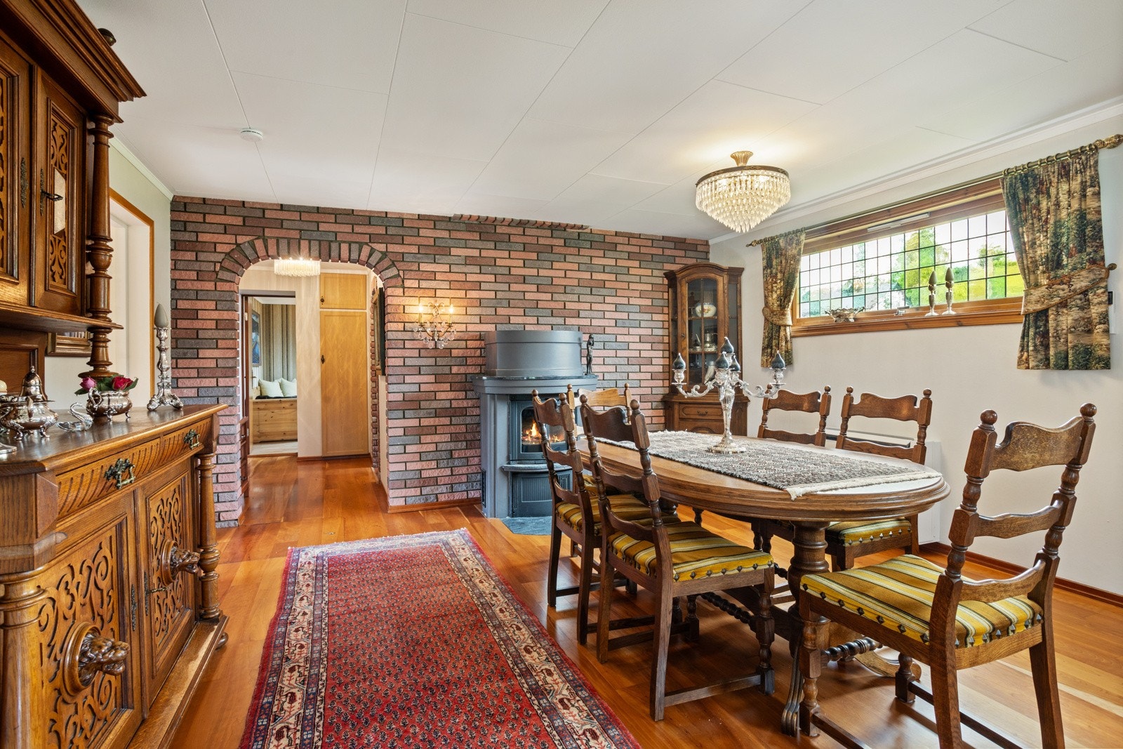 Spisestue - 1. etasje. Galleribilde