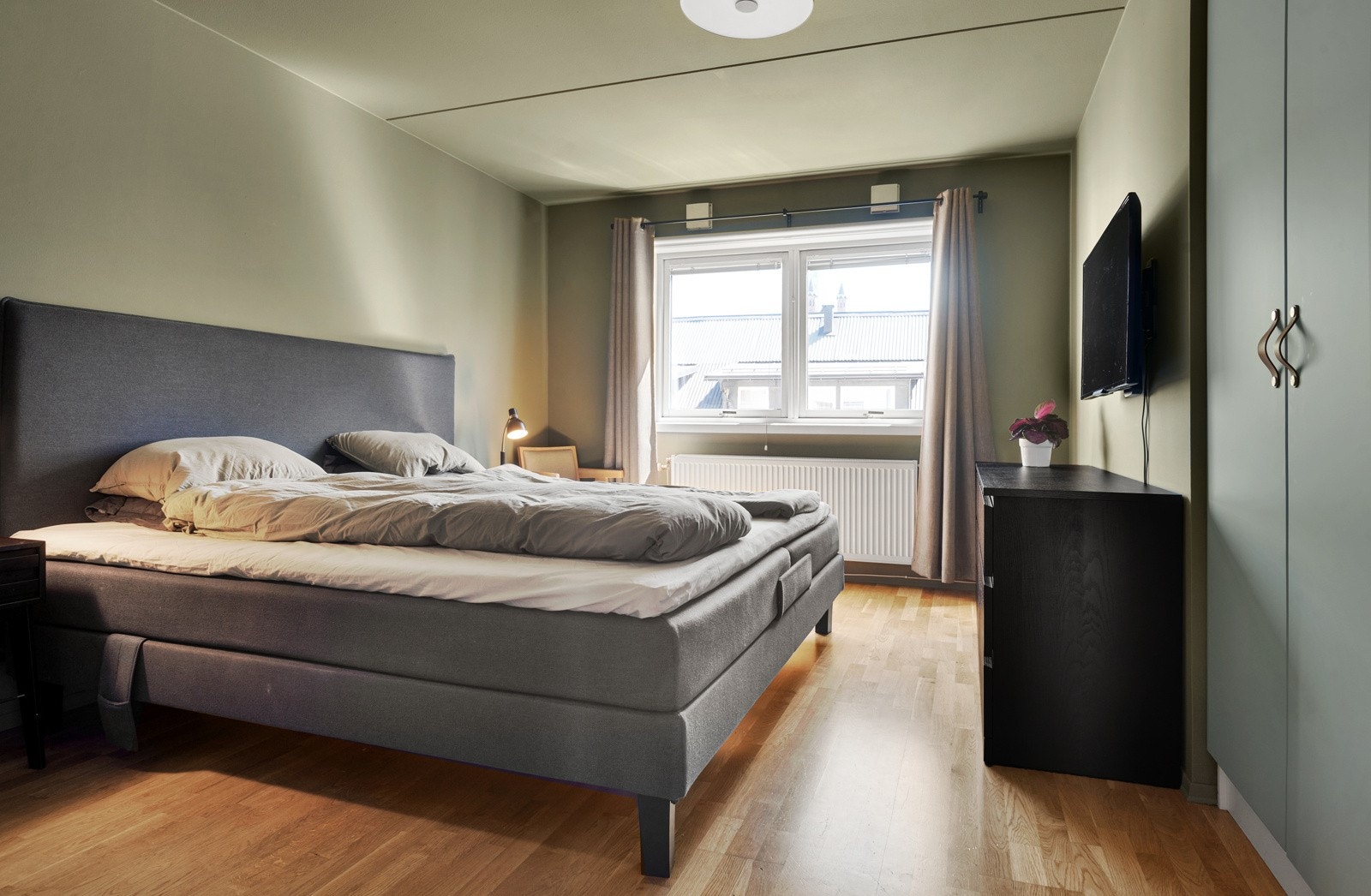 Leiligheten har 3 gode soverom Galleribilde
