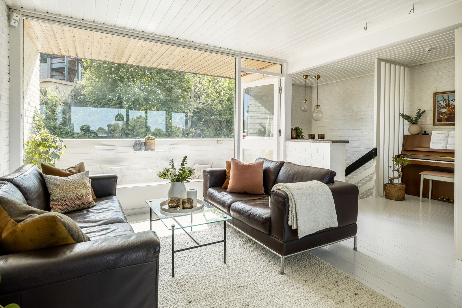 Stue og kjøkken i delvis åpen løsning på 50m². Galleribilde