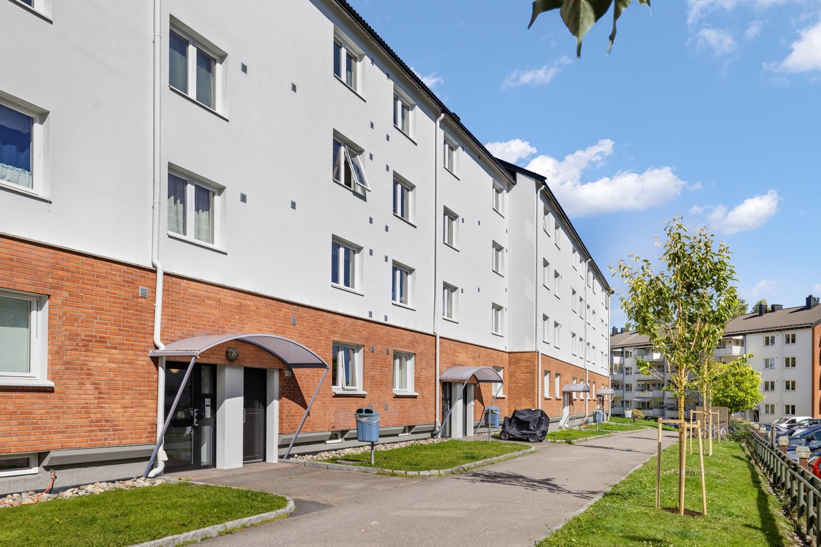Borettslaget består av 270 andelsleiligheter fordelt på 11 bygninger. Galleribilde