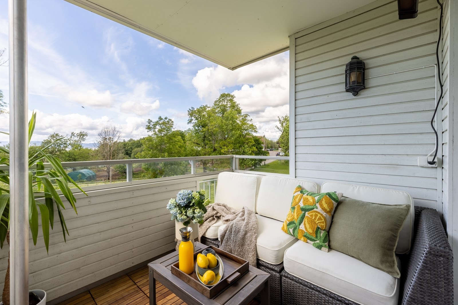 Leiligheten har en flott balkongen på ca. 5,2 m², som er nordvestvendt Galleribilde