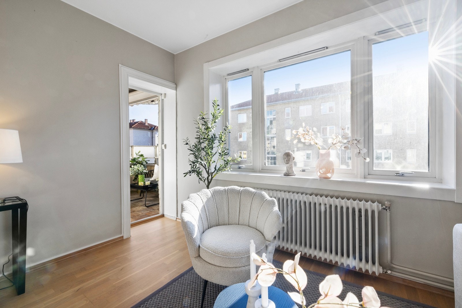 Her får dere et lyst og moderne hjem dere kan flytte rett inn i! Galleribilde