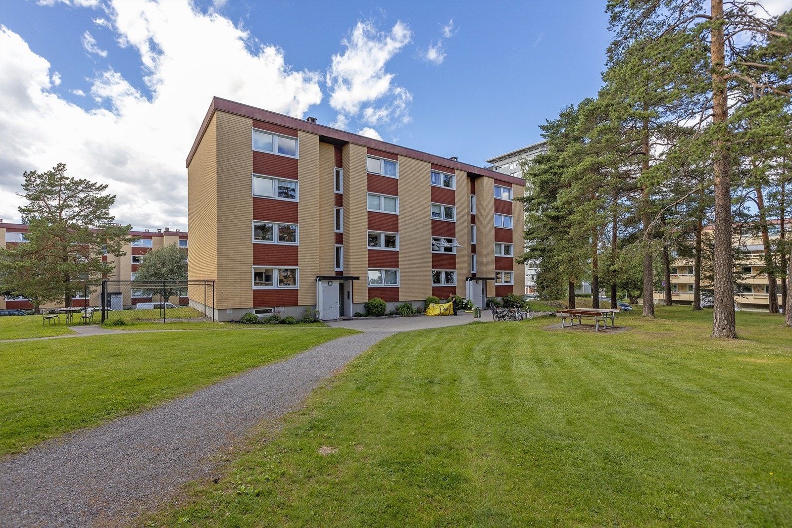 Fasade inngangsparti Galleribilde