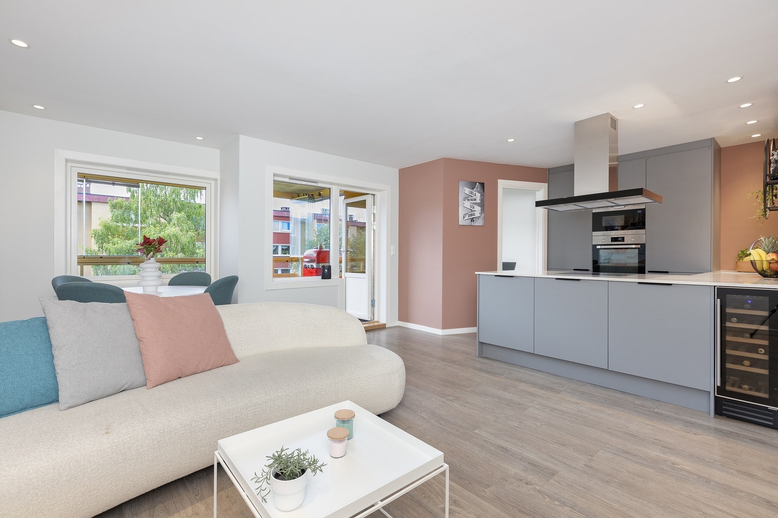 Velkommen til Kranveien 12 - presentert av Emir Mekic v/Krogsveen Galleribilde