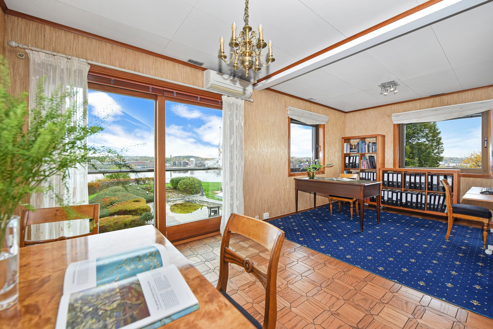 Kontor med utsikt, 2. etasje. Galleribilde