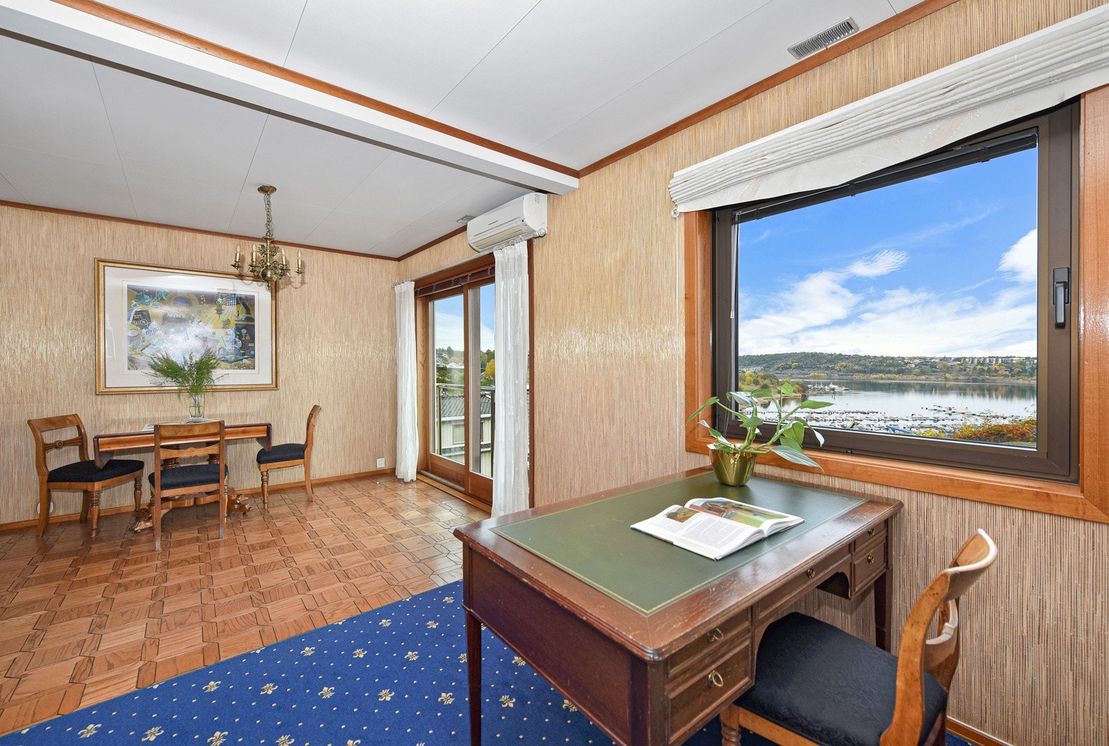 Kontor 2. etasje. Galleribilde