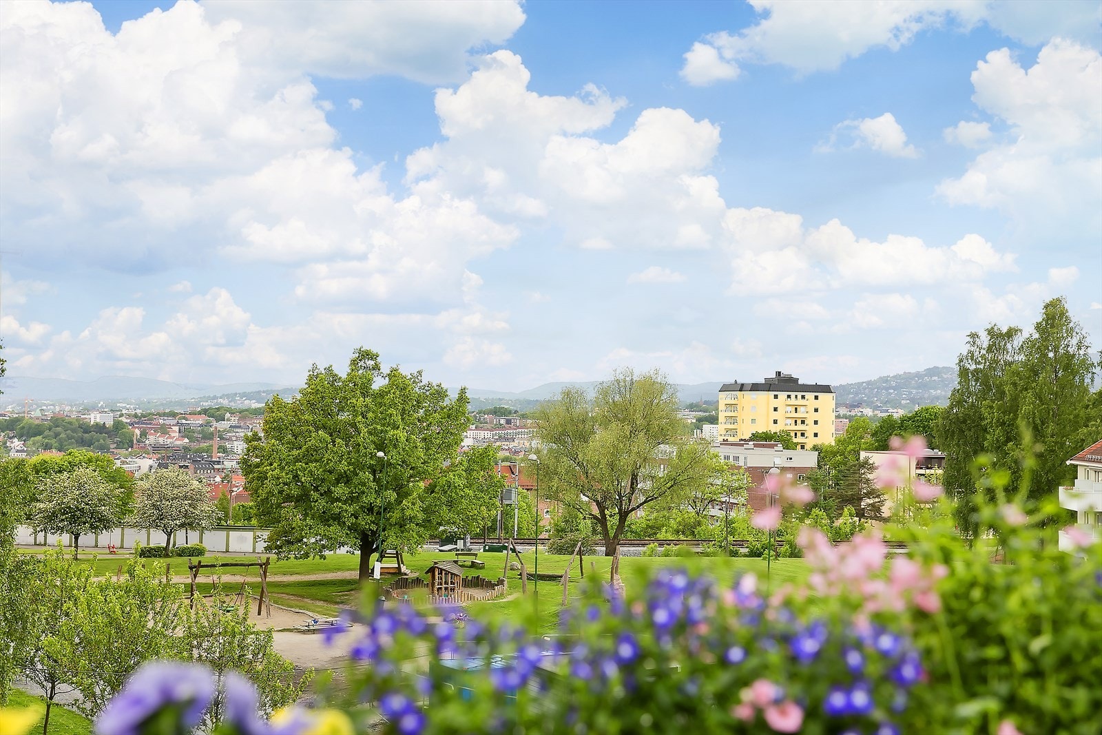 Beliggende midt i et grønt beplantet område med veier som slynger seg omkring, blir Keyserløkka uten tvil et meget vakkert og karakteristisk bilde. Galleribilde