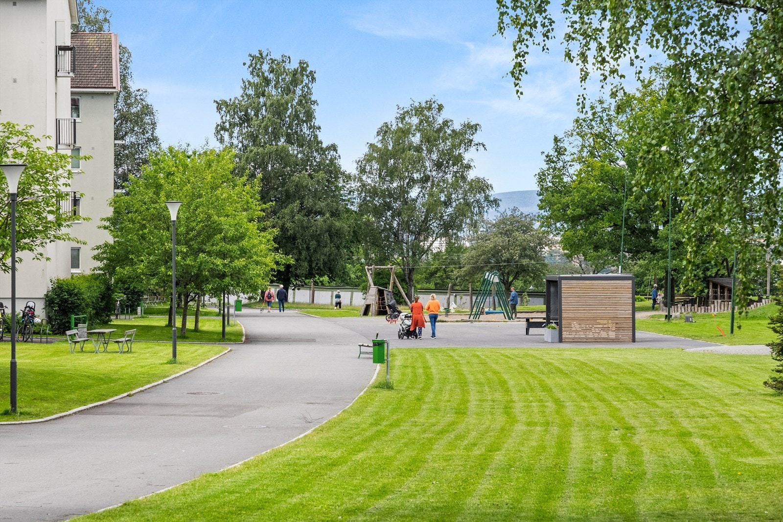 Keyserløkka er kjent for sitt gode bomiljø og hyggelig naboer samt en sentral plassering til "alt". Galleribilde