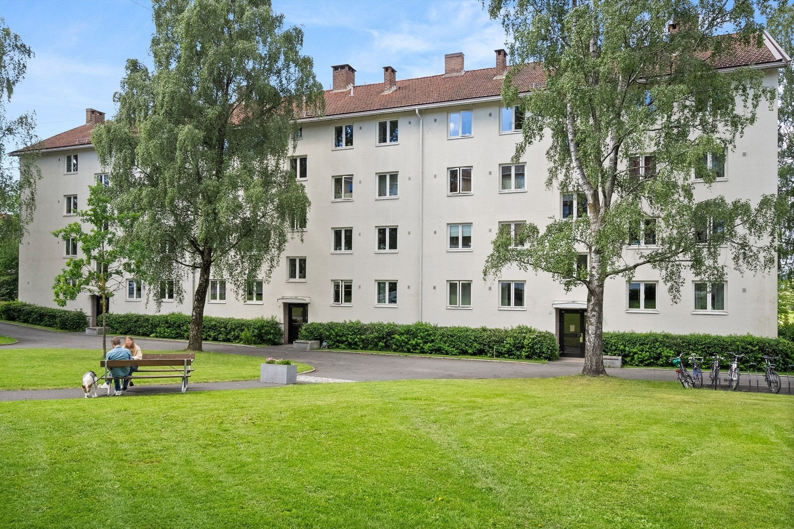 Boligen beliggende i en høy 1. etg. Galleribilde