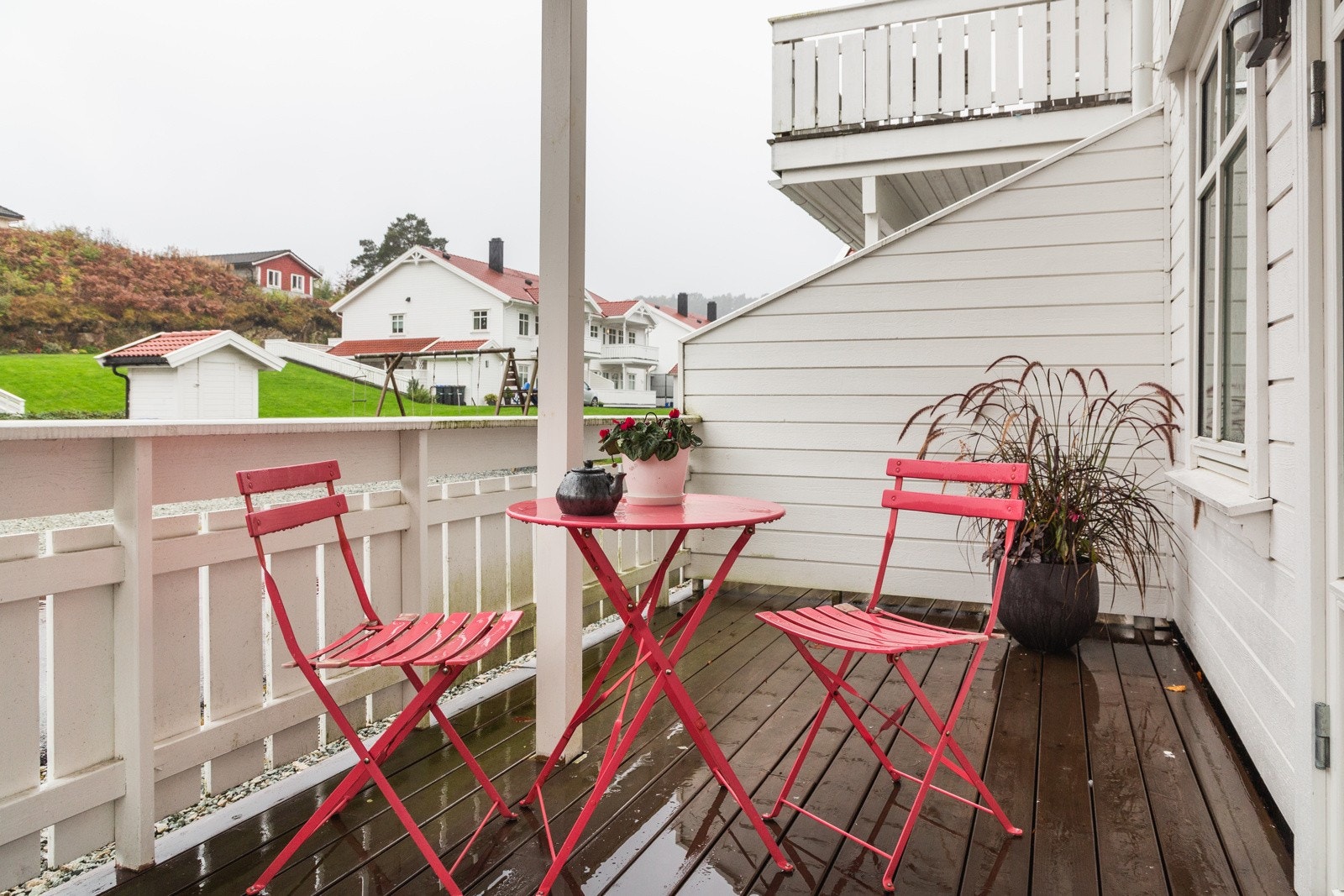 Terrasse på 11.9 kvm med utgang frå stove Galleribilde