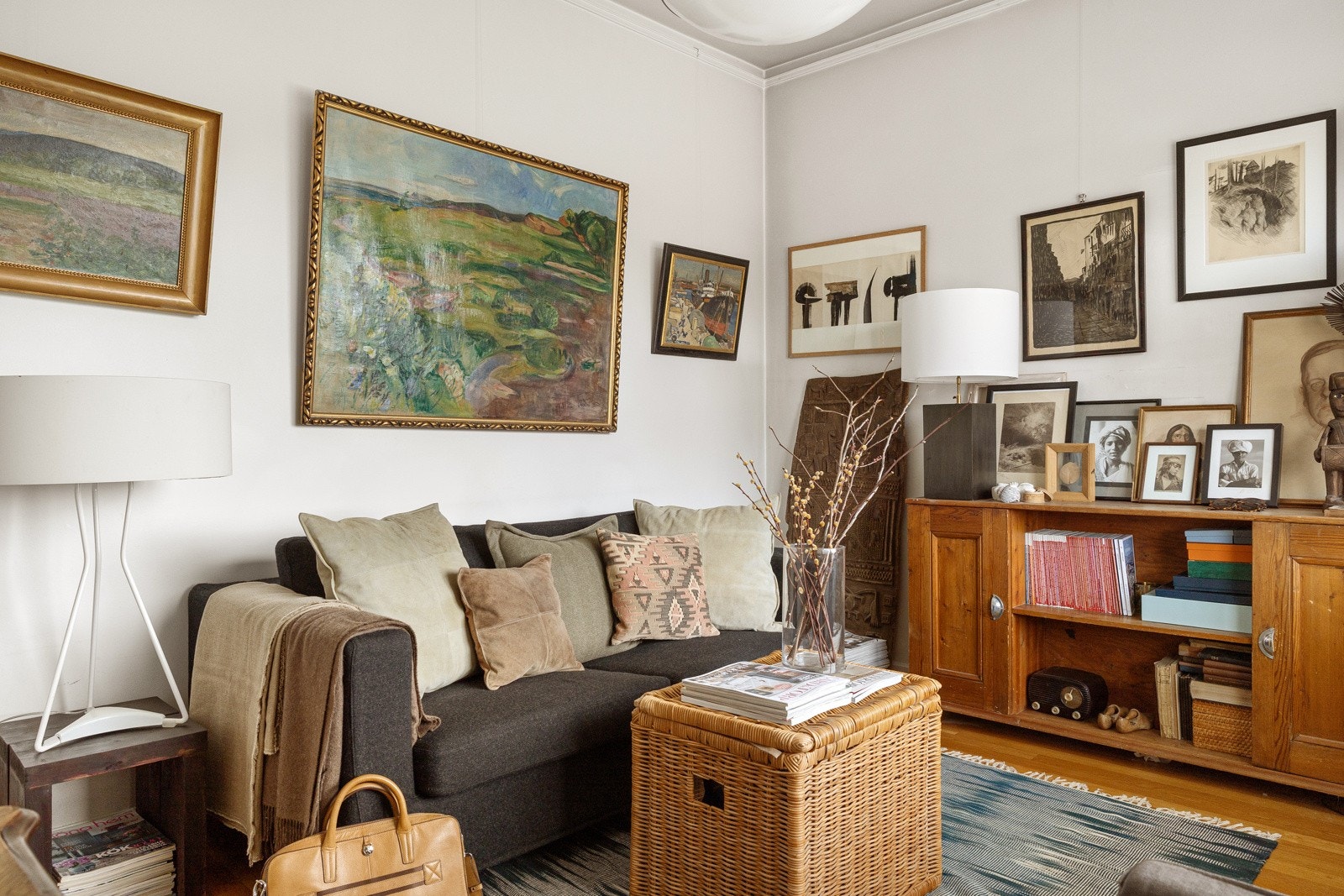 Her kan du innrede til det du måtte trenge av f.eks. kontor, barnerom eller omkledningsrom. Galleribilde