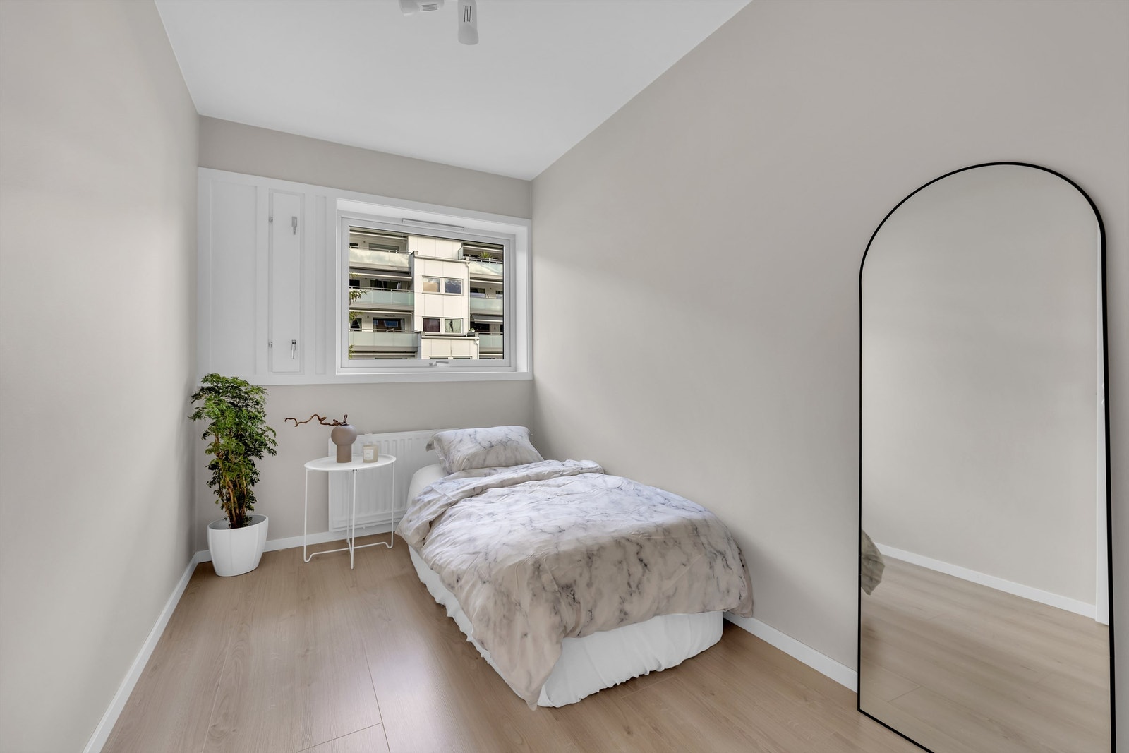 Soverom to, oppusset i 2024. Passer perfekt som gjesterom eller kontor. Galleribilde