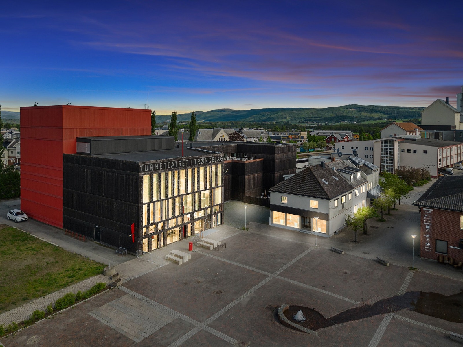 Kveldsbilde. Galleribilde