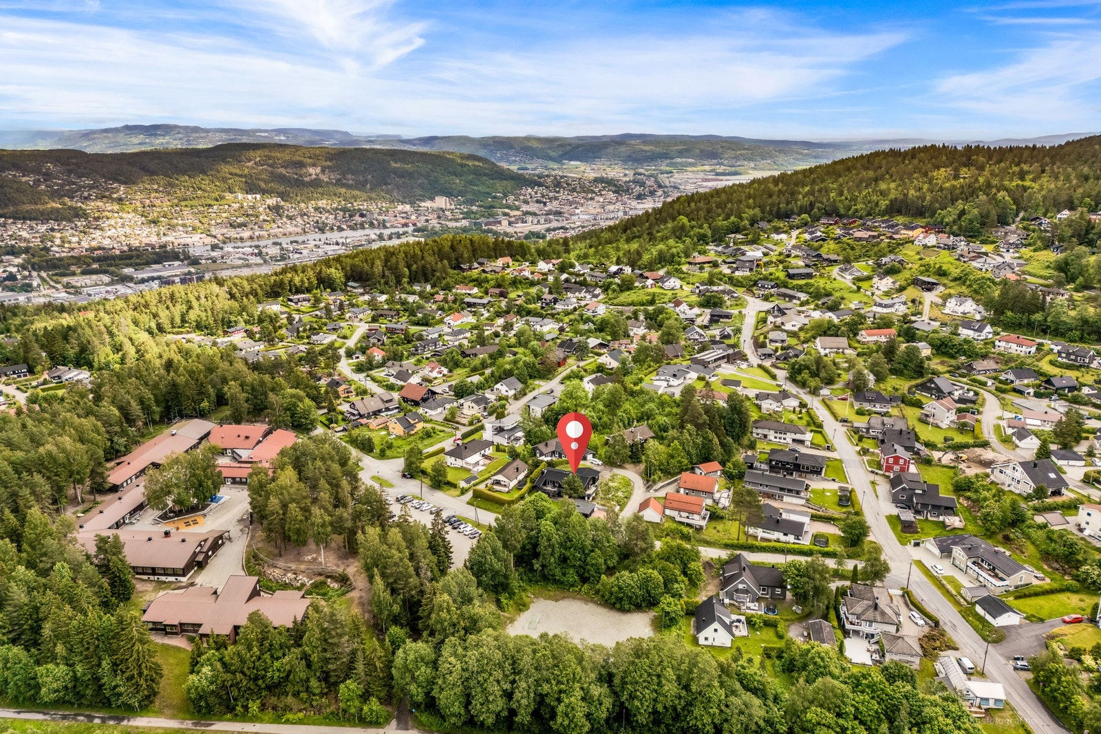 Umiddelbar nærhet til Hallermoen skole Galleribilde