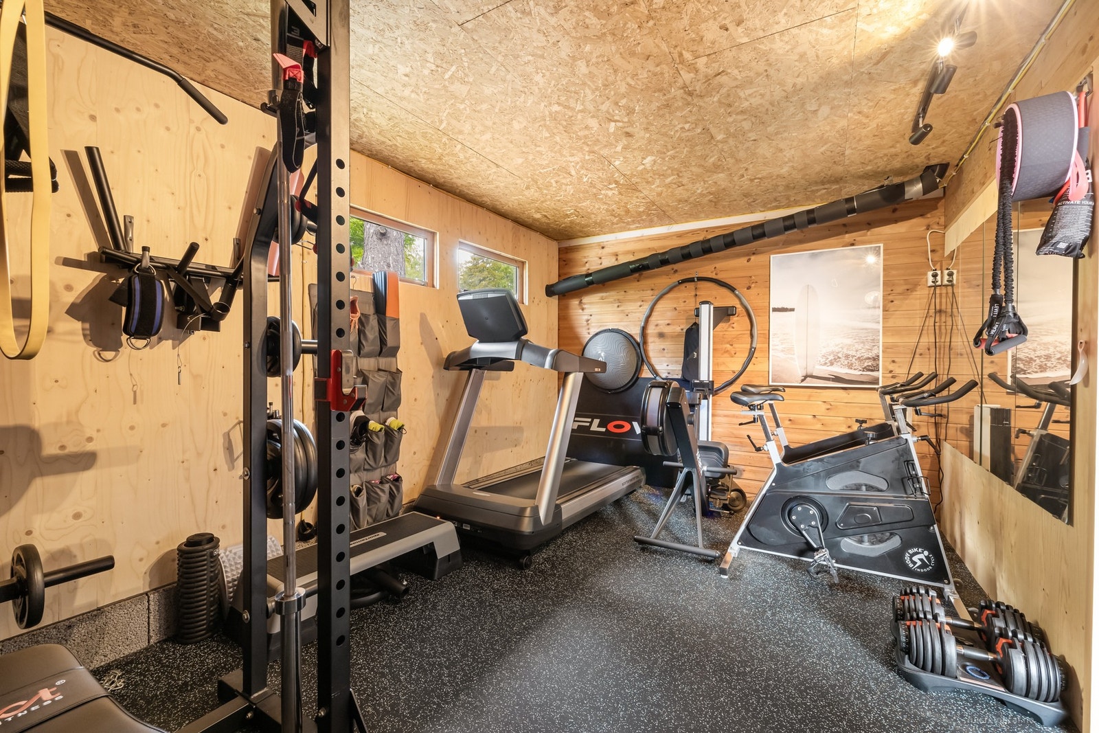 Innredet og isolert rom i garasje Galleribilde