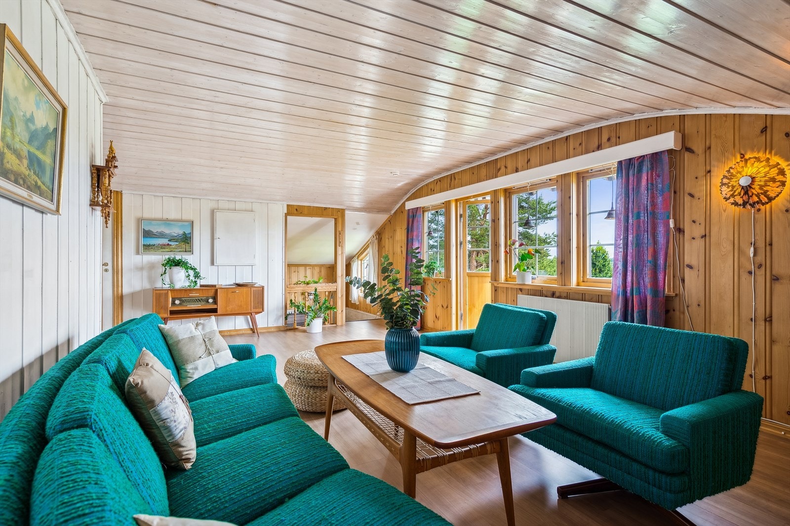 Stue med utgang til veranda i 2. etasje. Galleribilde
