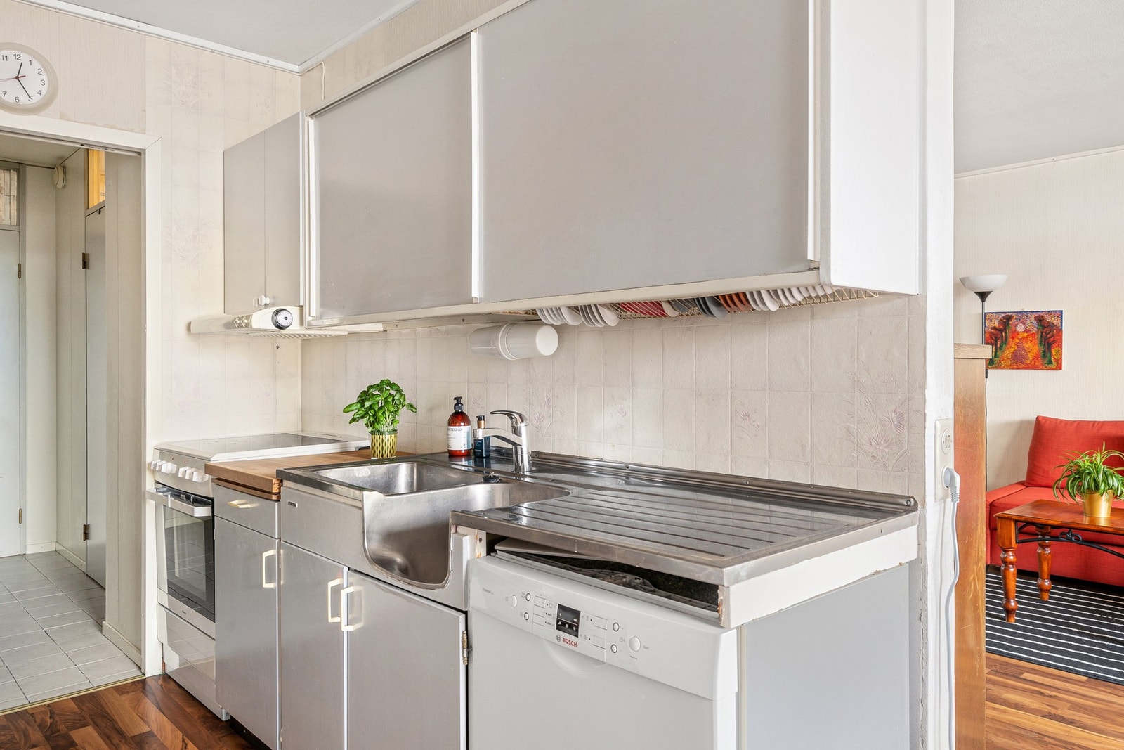 Gode parkeringsmuligheter i borettslaget. Mulighet for å leie garasjeplass. Galleribilde