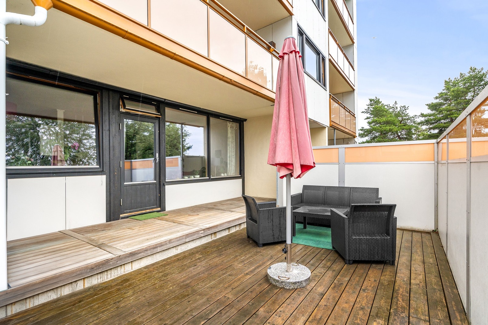 God plass til ønsket utemøblement. Galleribilde