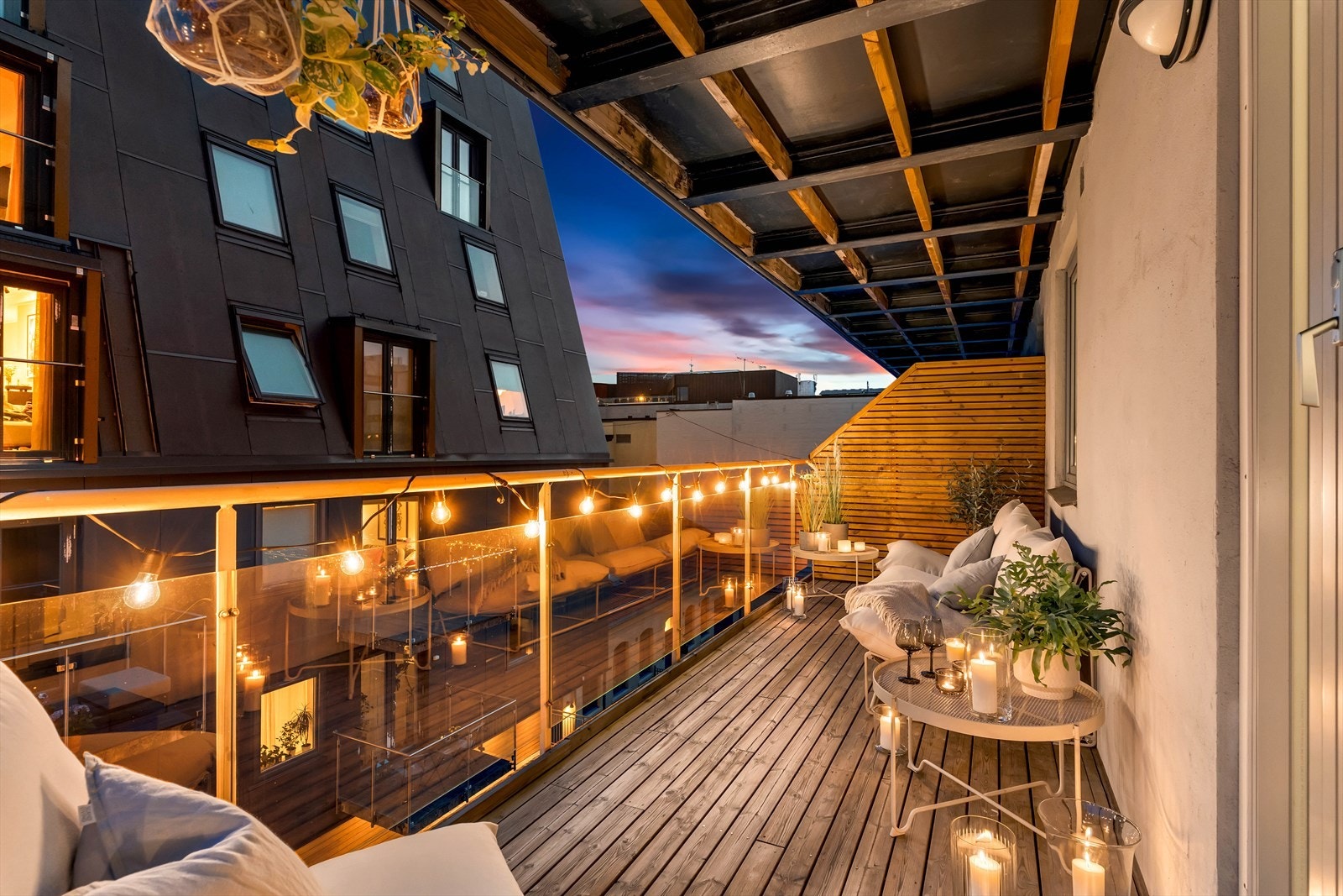 En lys og særdeles innbydende og pen 2-roms med solrik balkong på ca. 13 m². Galleribilde