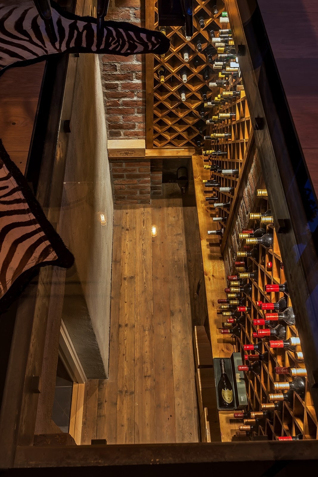 Vinkjeller sett fra spisestuen. Galleribilde