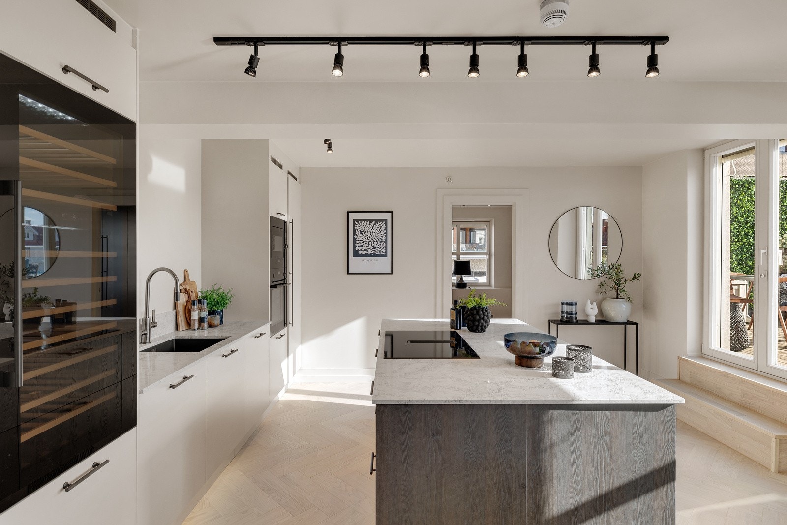 Fra kjøkkensonen er det tilgang til et av tredje soverom. Galleribilde