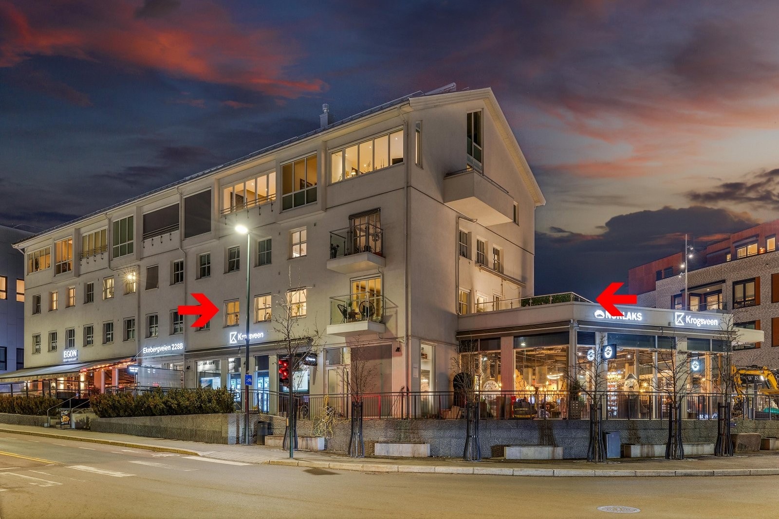 Beliggenhelen til leiligheten, i tillegg er det 2 stk. vindu på andre siden av bygget Galleribilde