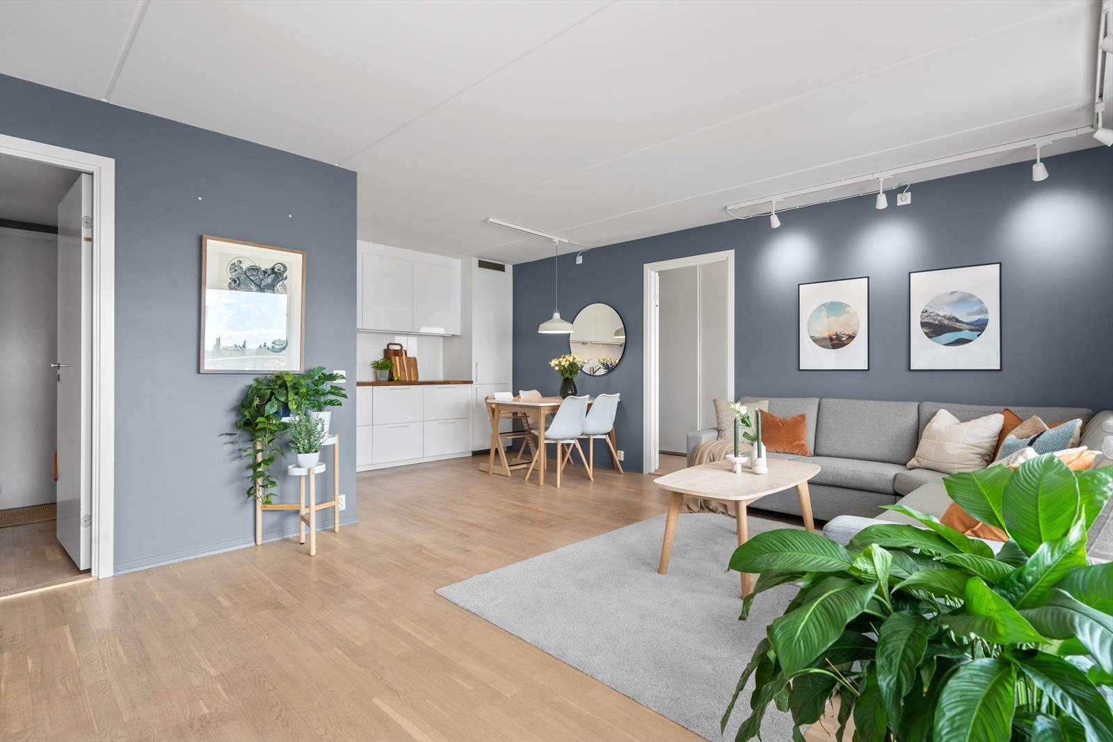 Internett (Global Connect) er også inkludert. Galleribilde