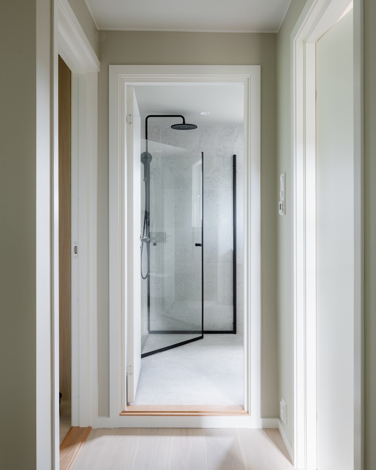 Lekkert baderom i 2. etasje Galleribilde