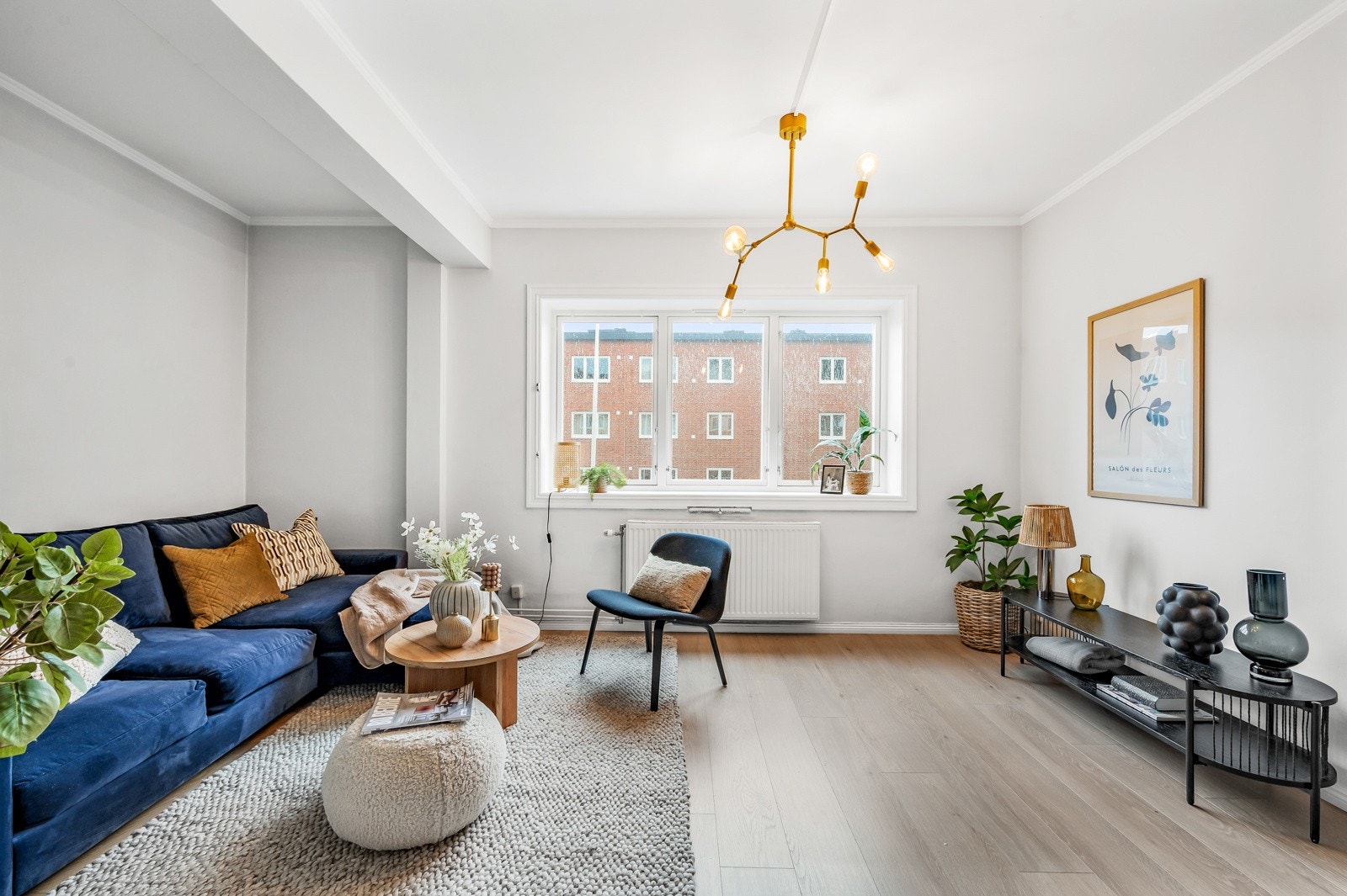 Stuen har en super utforming hvor du har flere møbleringsmuligheter og kan enkelt innrede etter eget ønske. Galleribilde