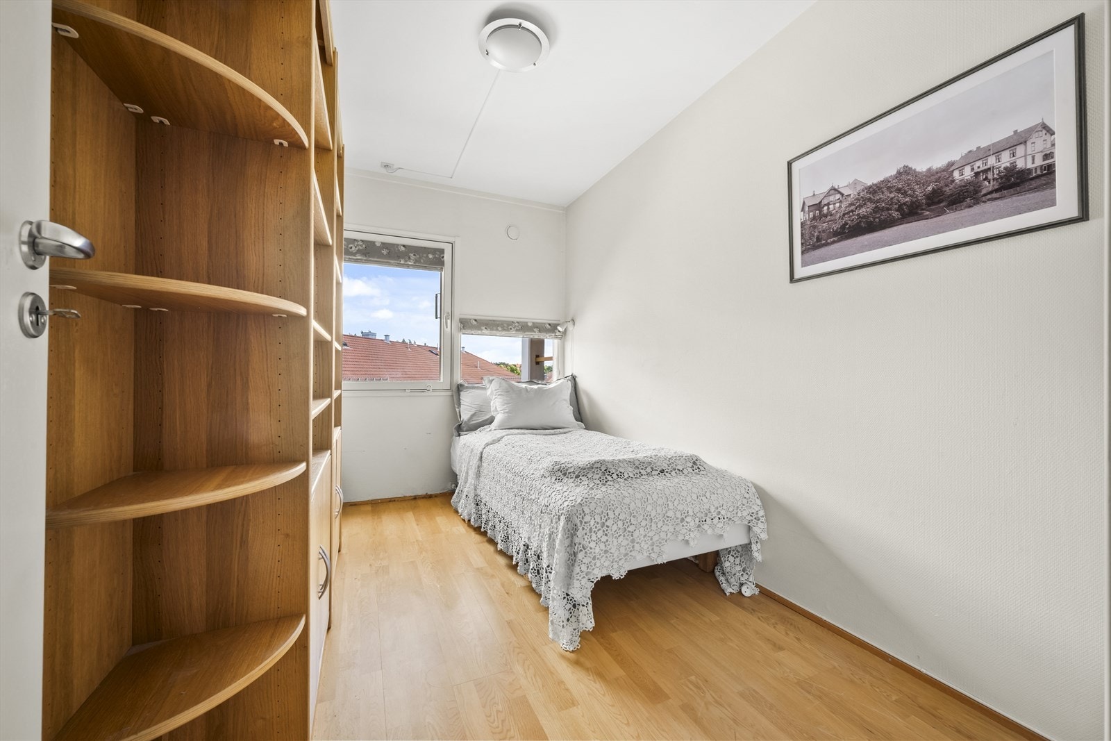 Soverom nr. 2 passer fint som barnerom, gjesterom eller kontor. Galleribilde