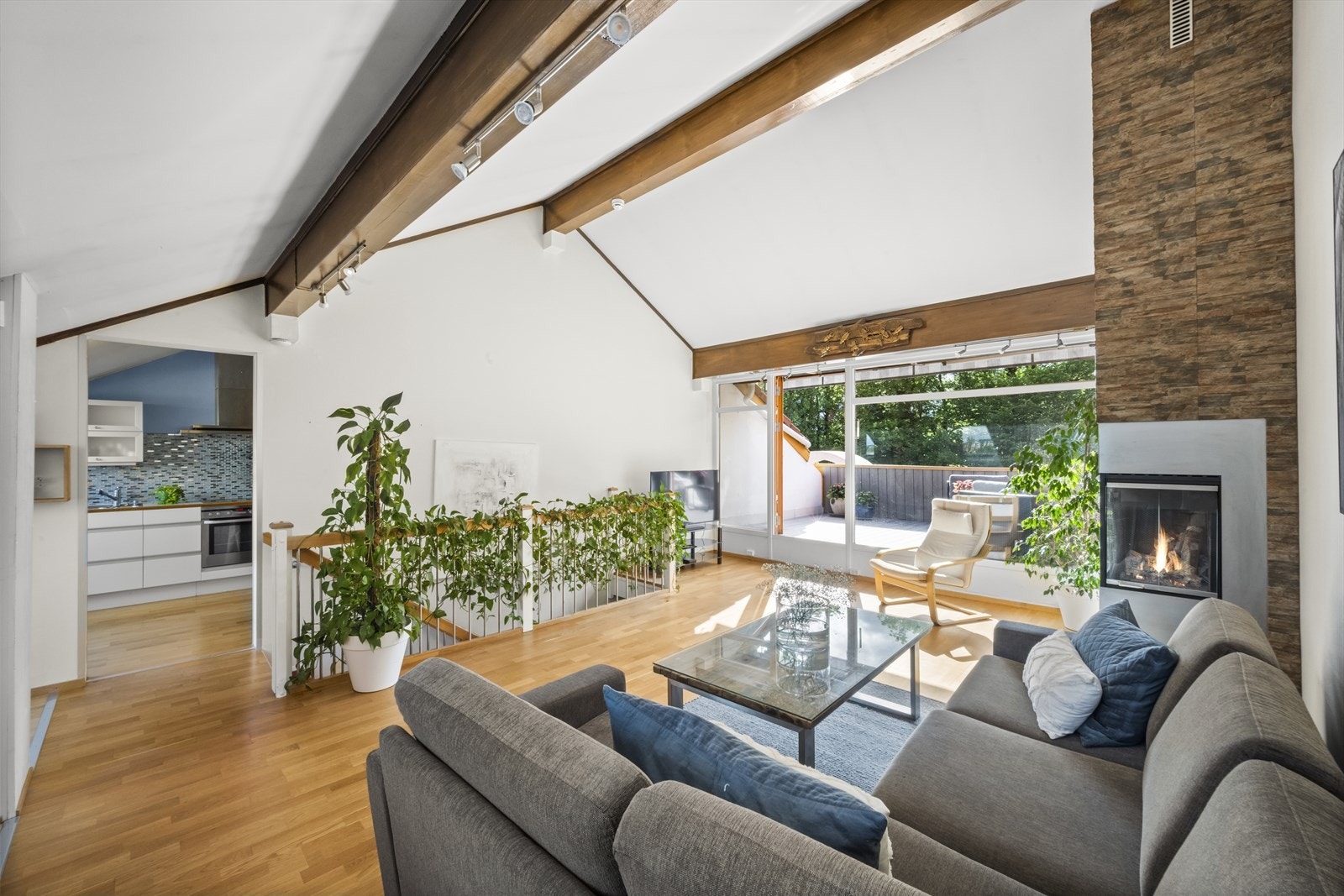 Boligen fremstår som normalt godt vedlikeholdt med vanlig bruksslitasje. Galleribilde