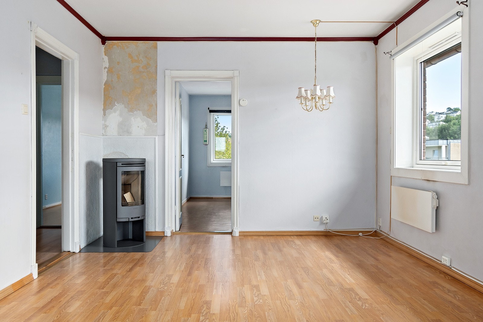 Leiligheten har behov for renovering/oppussing. Galleribilde