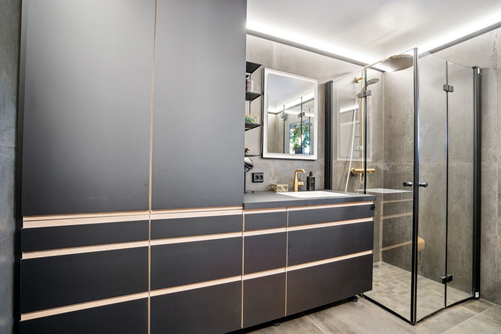 Innredning med 60 cm dybde fra Aubo. Galleribilde