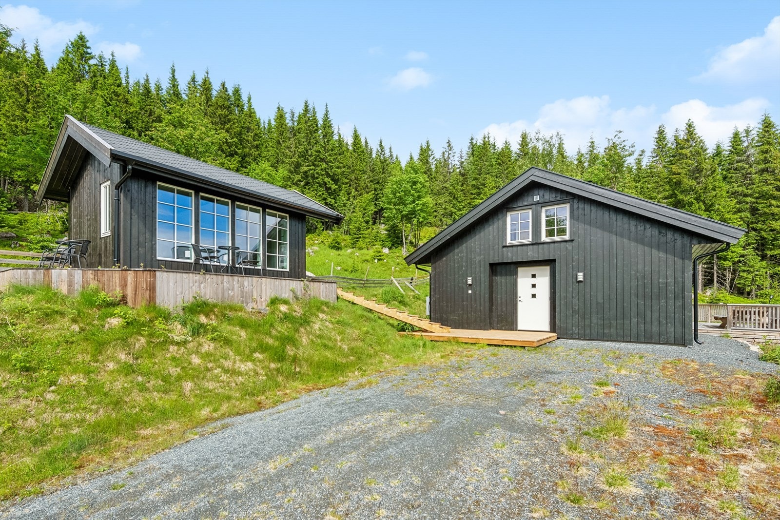 Nedre Nybrenna er et nyere hyttefelt på Totenåsen. Galleribilde