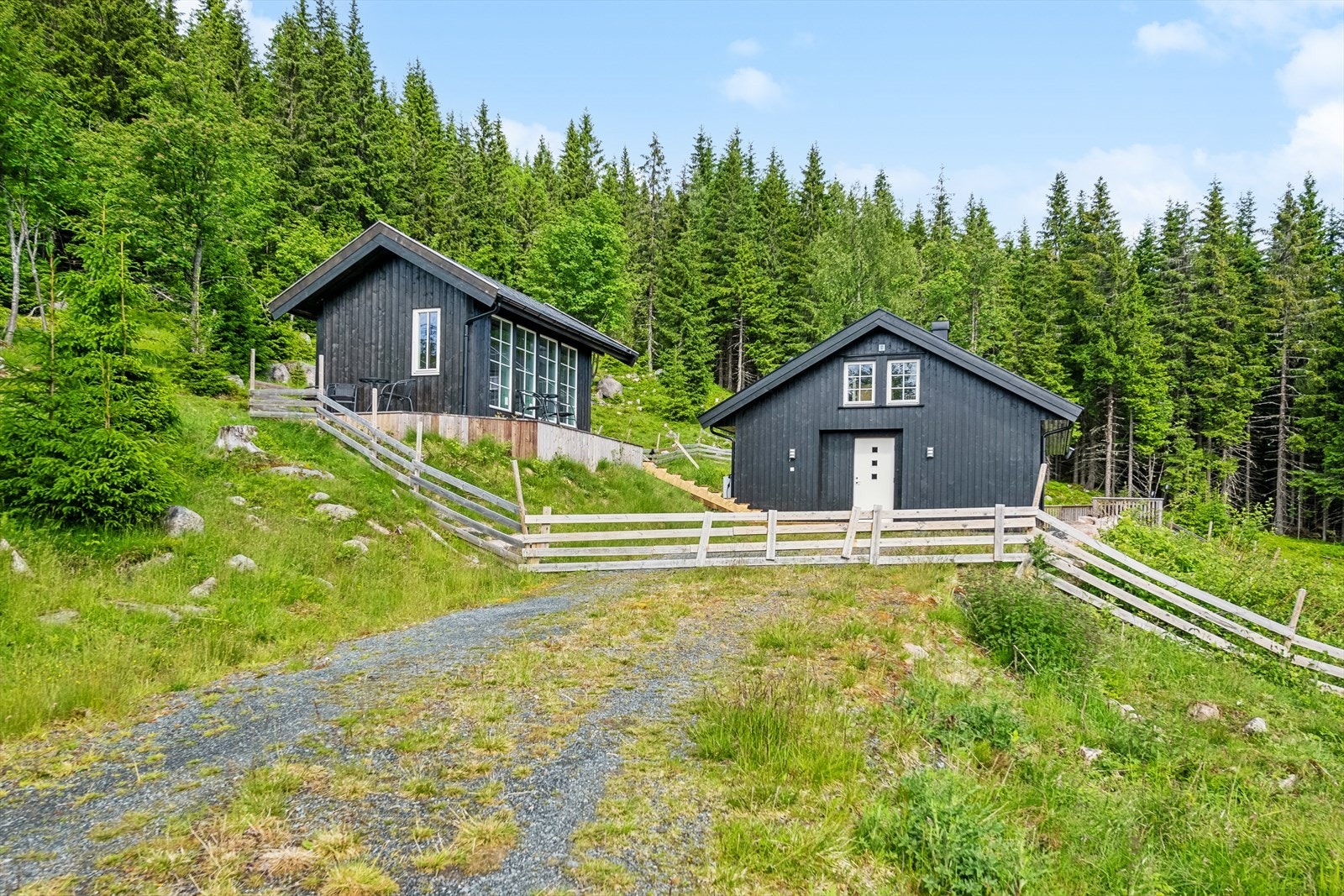 Hytte på Totenåsen med mange muligheter. Galleribilde