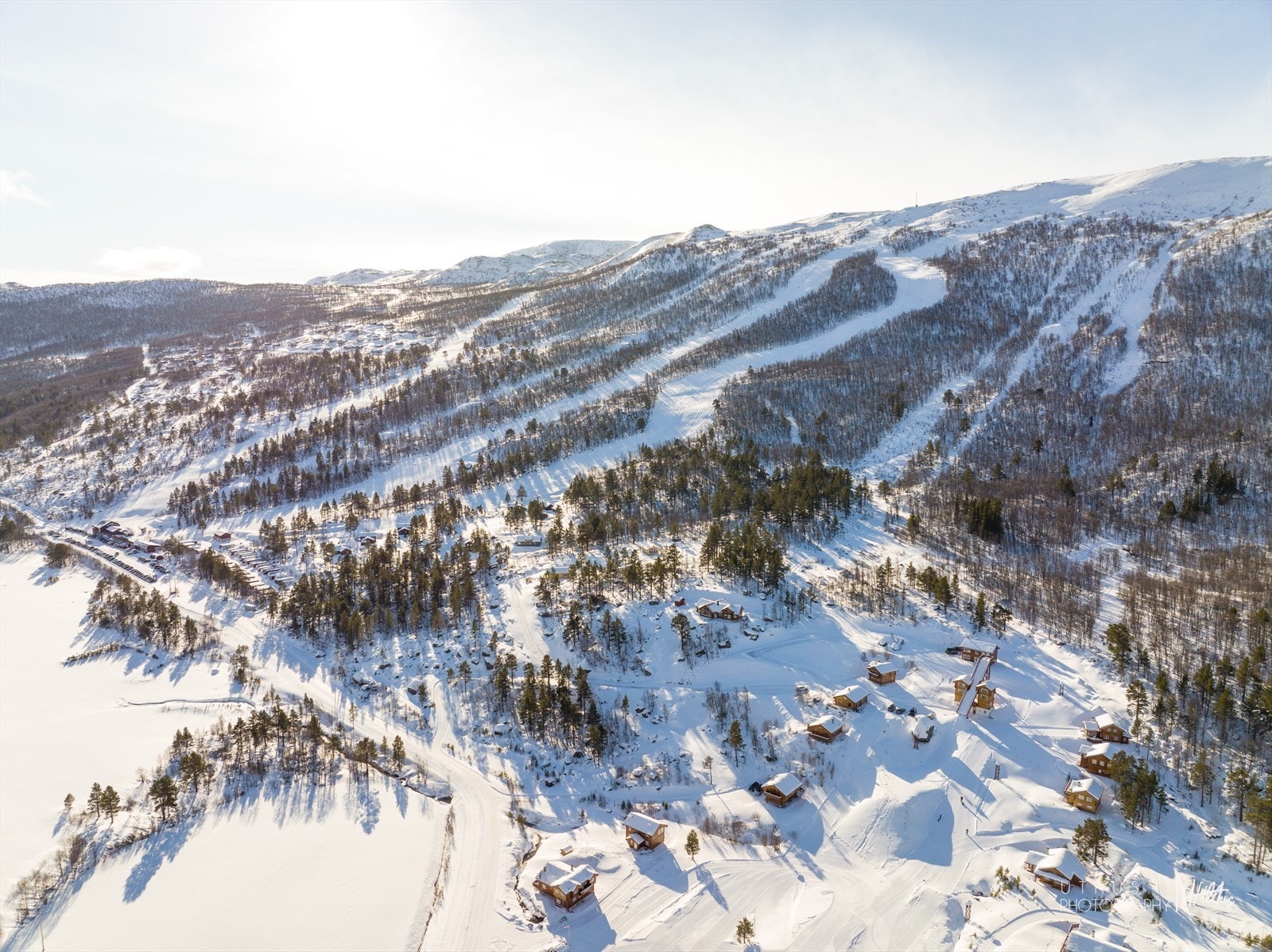 Alpinanlegget har mange fine traseer. Området byr også mange muligheter for off-piste, langrenn mm. Galleribilde