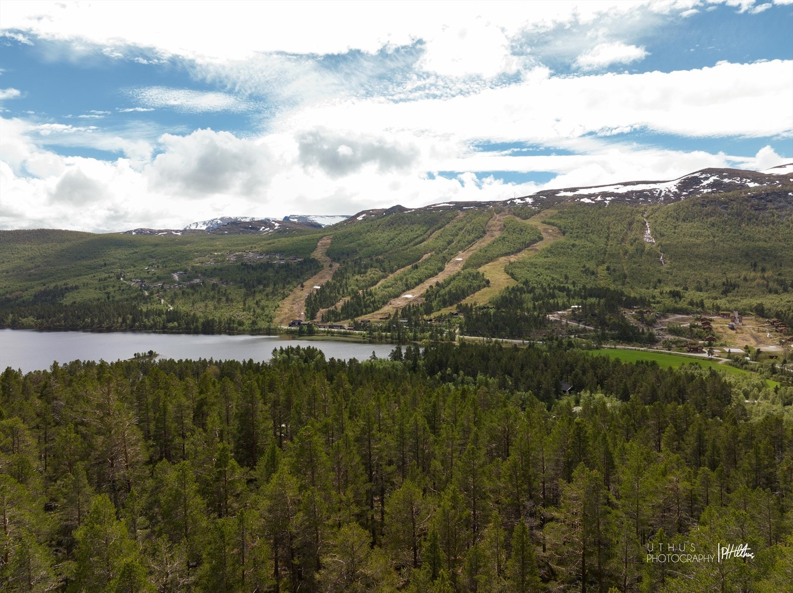 Sudndalen, Sudndalsfjorden og Hallingskarvet skisenter mm. Galleribilde