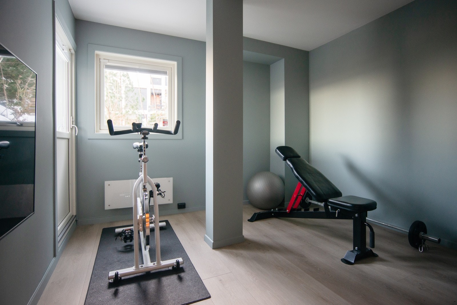 Soverom 5 benyttes i dag som trimrom. Her er det også utgang til terrassen. Galleribilde