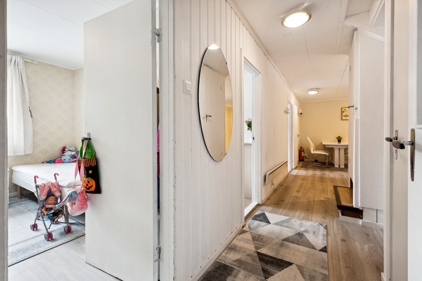 Gang i utleiedelen. Galleribilde