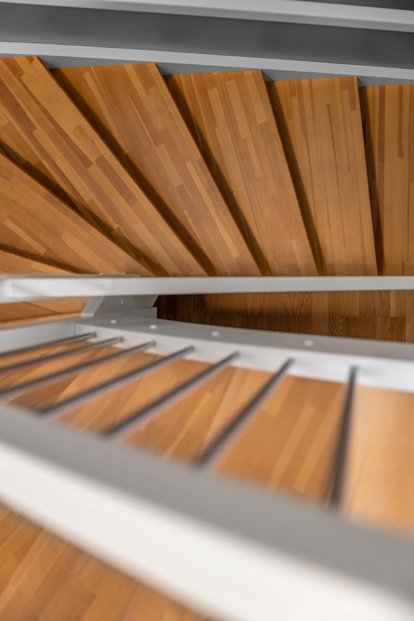 Trappegang ned mot u. etasjen Galleribilde