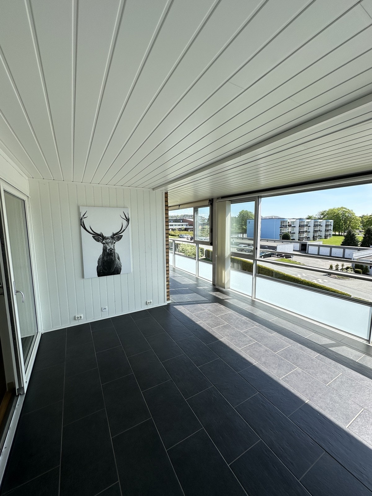 Innglasset balkong Galleribilde