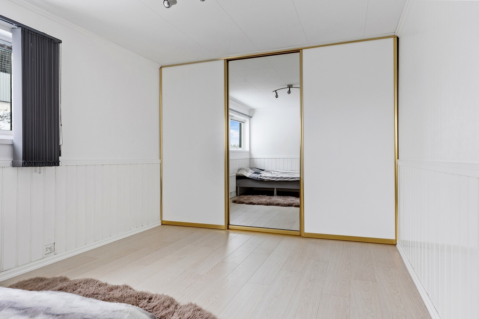 Hovedsoverom med integrert garderobeskap (1). Galleribilde