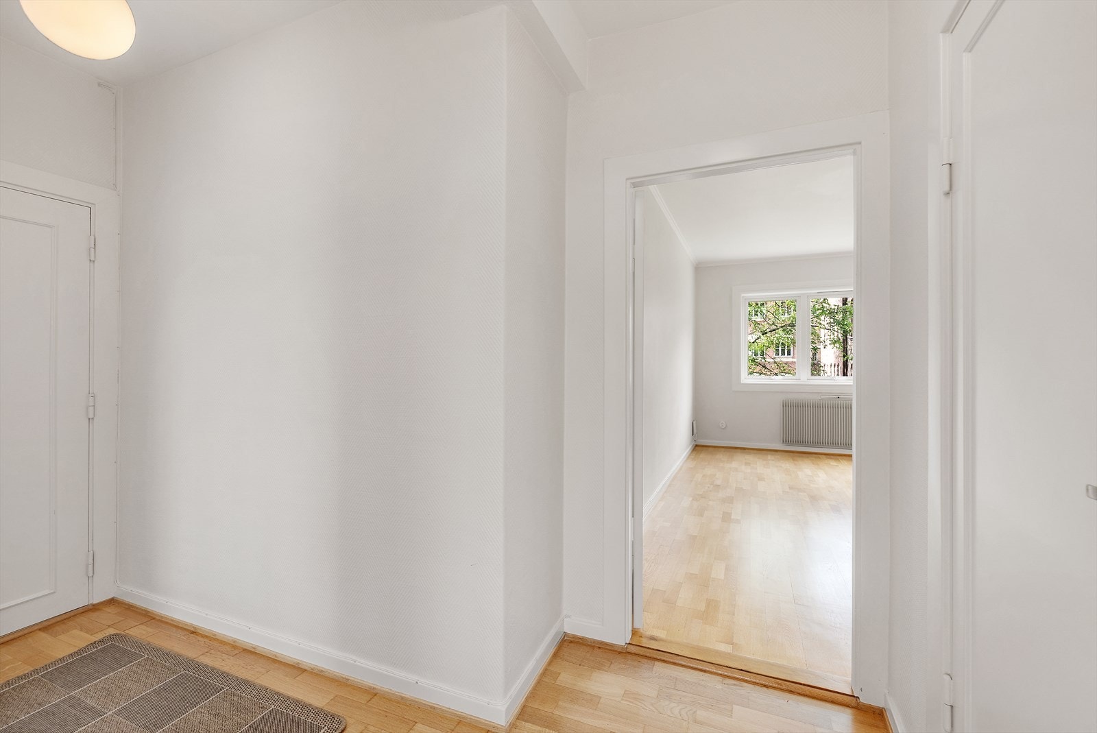 Gang mot stue Galleribilde