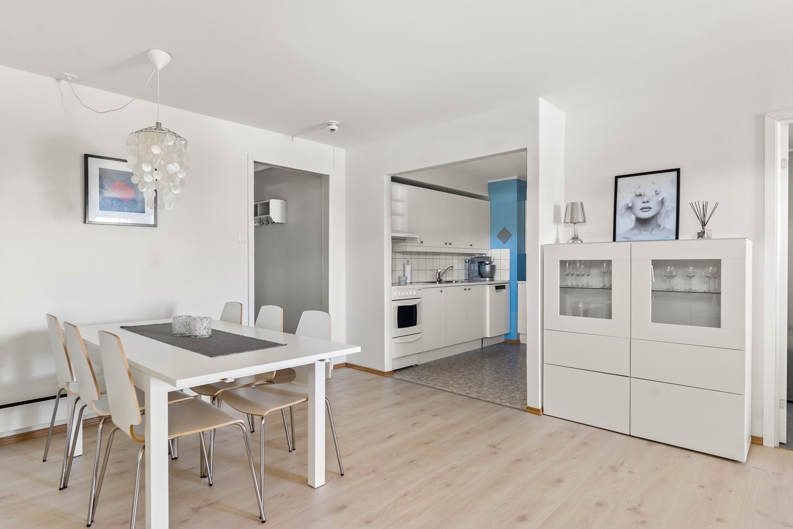 Velholdt standard med enkelte behov for oppgraderinger. Galleribilde