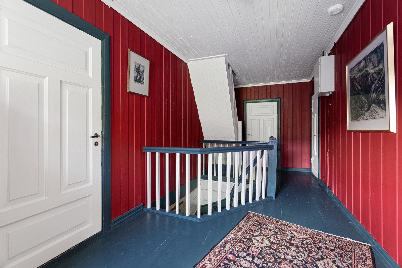 Gangen i 2.etg. tar deg til hele 5 soverom. Galleribilde