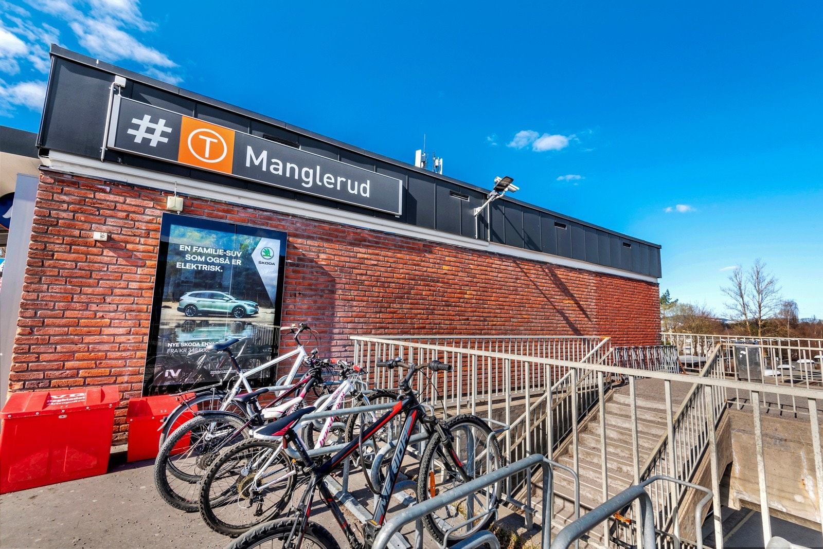Få minutter unna ligger Manglerud T-bane. Galleribilde