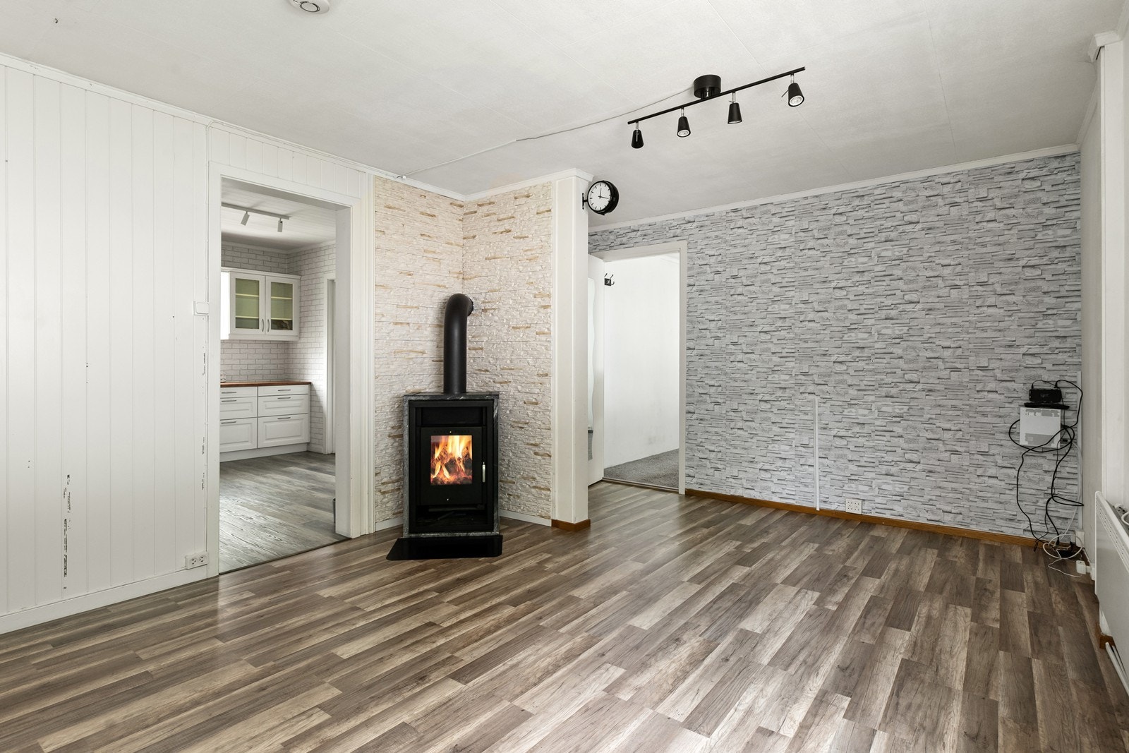 Fra stuen er det tilgang til kjøkkenet. Galleribilde